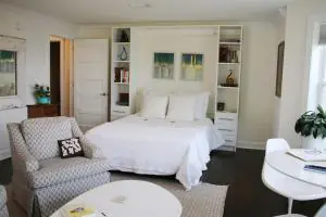 Satsuma Suite Queen Bed at Jubilee Suites in Fairhope, AL